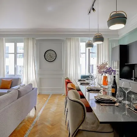 Apartment Luxury In Center Of