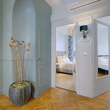 아파트 Luxury In Center Of