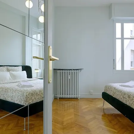 Luxury In Center Of