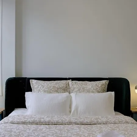 Luxury In Center Of Apartment