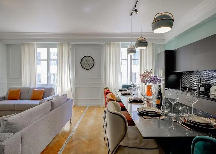 아파트 Luxury In Center Of