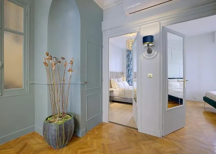 아파트 Luxury In Center Of