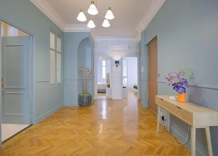 Luxury In Center Of 아파트