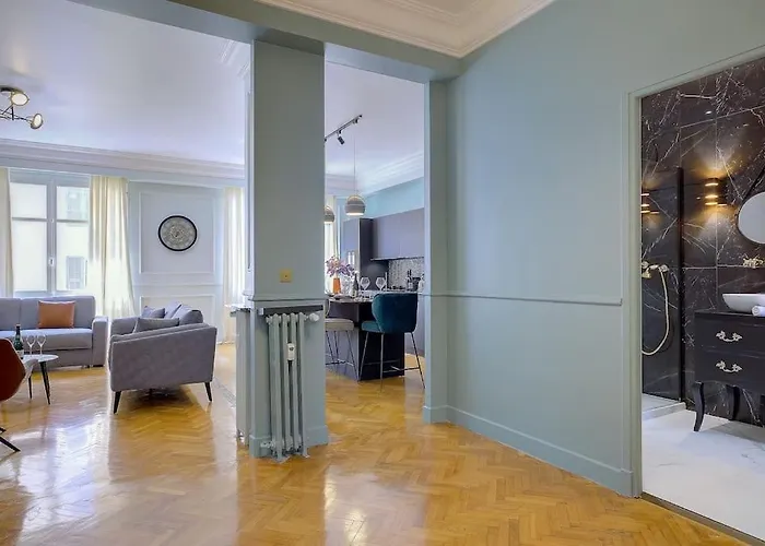 Luxury In Center Of 니스