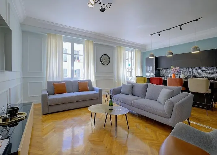 Luxury In Center Of 아파트 *